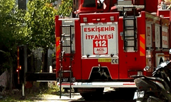 Sivrihisar’da çocuğun ateşle oyunu yangın çıkardı: Bir yaralı