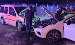 Tekirdağ'da otomobil ile kamyonet çarpıştı: 4 yaralı