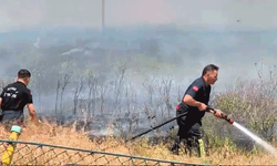 Afyon'da boş arazide çıkan yangın paniğe neden oldu