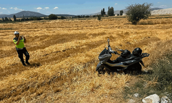 Afyon'da motosiklet devrildi: 2 yaralı