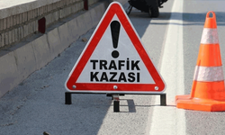 Afyon'da yolcu otobüsü otomobille çarpıştı: 2 yaralı