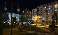 Akşam olunca sessizliğe bürünüyor! Aydınlatması çalışmayan park kullanılamıyor
