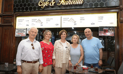Başkan Ünlüce, Haller’de esnafla buluştu