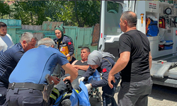 Bilecik'te metruk ev yangınında itfaiye eri yaralandı