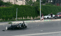 Bursa'da motosiklet sürücüsü kontrolünü kaybetti: 2 yaralı