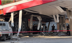 Bursa'da tır akaryakıt istasyonuna daldı: 1 ölü
