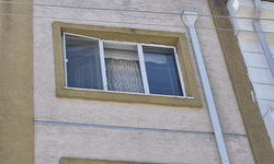 Eskişehir'de camdan düşen 3 yaşındaki kız hayatını kaybetti