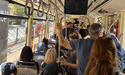Eskişehir’de kliması çalışmayan tramvayda zorlu yolculuk