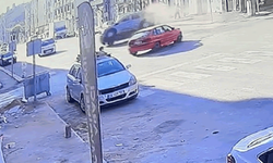 Eskişehir'de korkutan kaza: Araç yan yattı
