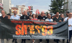 Eskişehir'de Madımak katliamına karşı sessiz yürüyüş: “Unutmadık, unutmayacağız!”