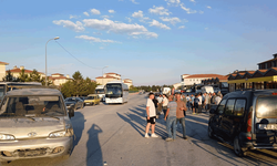 Eskişehir’de minibüs ile motosiklet çarpıştı: Yaralılar hastaneye kaldırıldı