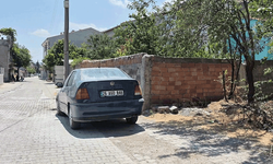 Eskişehir'de park halindeki otomobil alevlere teslim oldu