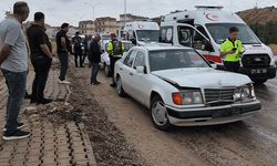 Kırıkkale'de iki otomobil çarpıştı: 3 yaralı