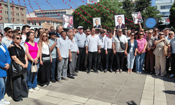 Talat Yalaz ve partililerden İl Seçim Kurulu'na yürüyüş: “Siz o anahtarları alın…”