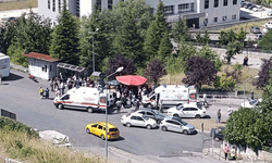 Zonguldak'ta kontrolden çıkan otomobil kalabalığa daldı: 4 yaralı