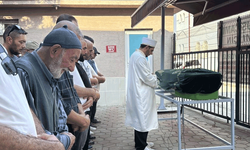 Arkadaşı tarafından bıçaklanarak öldürülen esnaf son yolculuğuna uğurlandı