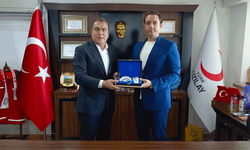 Başkan Sezer ve MHP yönetiminden Kızılay’a destek