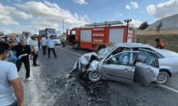 Çorum'da otomobiller çarpıştı: 7 yaralı