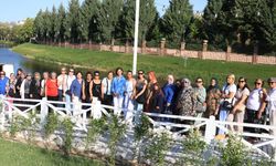 Eskişehir Hayvanat Bahçesi’nde yetiştirilen 13 köpek balığı doğaya salındı