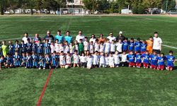 Eskişehir’de 30 Ağustos Zafer Bayramı Mini Minikler Futbol Şenliği coşkuyla başladı