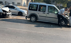 Eskişehir’de 4 aracın karıştığı zincirleme kaza: 2 yaralı