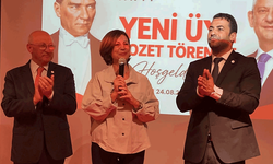 Eskişehir’de YENİ Parti’ye katılım töreni: Belediye başkanları rozetlerini taktı!