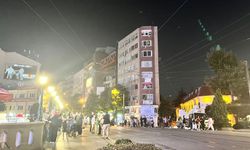 Eskişehir’e gelen turistlerin köprüde hatıra fotoğrafı