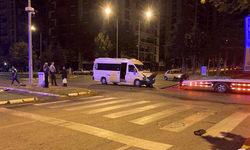Isparta'da otomobil ile minibüs çarpıştı: 4 yaralı