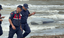 Samsun'da sahile vurmuş insansız deniz aracı bulundu