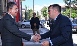Adalet Bakan Yardımcısı Tuncay, Eskişehir Valisi Yılmaz'ı ziyaret etti