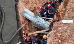 Ankara’da göçük altında kalan inşaat işçisi kurtarıldı