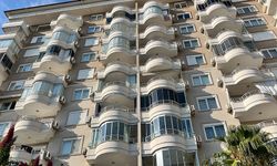 Antalya'da daireden gelen duman ekipleri alarma geçirdi