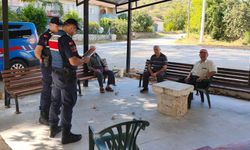 Bilecik'te jandarma dolandırıcılık olaylarına karşı vatandaşları bilgilendirdi