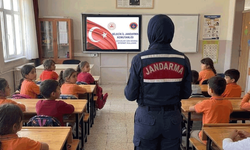 Bilecik'te jandarmadan öğrencilere güvenli internet uyarısı