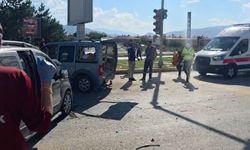 Erzincan’da iki otomobilin çarpıştığı kazada 4 kişi yaralandı