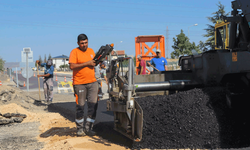Eskişehir Büyükşehir ekiplerinden 100. Yıl Bulvarı'nda asfalt çalışması