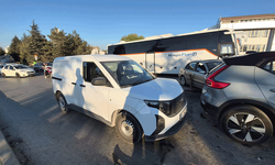 Eskişehir'de 4 aracın karıştığı zincirleme kaza: 3 yaralı