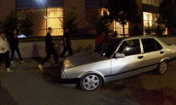 Eskişehir’de AVM önünde gerilim! Otomobildeki şahsa böyle saldırdı