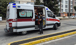 Eskişehir'de otomobilin çarptığı bisiklet sürücüsü yaralandı