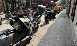 Eskişehir’de yaya yoluna kurye motosikleti istilası! Tepkiler büyüyor