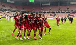 Eskişehirspor, Balıkesirspor karşısında farkı 3'e çıkardı