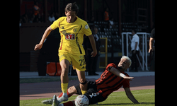 Eskişehirspor Uşakspor maçında ilk yarı sona erdi: 0-0