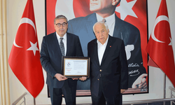 Fahri Keskin’den örnek davranış: Bağışı öğrencilere umut olacak