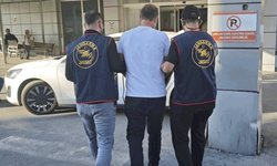Gümüşhane'de hapis cezasıyla aranan 2 firari İstanbul'da yakalandı