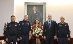 İtfaiyecilerden Başkan Ünlüce'ye anlamlı ziyaret
