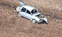 Şanlıurfa'da feci kaza! Şarampole yuvarlanan otomobildeki bebek öldü, 6 kişi ise yaralandı