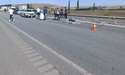 Sivas'ta bariyerlere çarpan motosiklet sürücüsü hayatını kaybetti