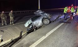 Çanakkale'de otomobil paramparça oldu: 2 kişi hayatını kaybetti