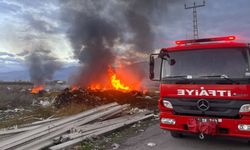 Erzincan'da hurdalık yangını
