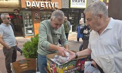 Eskişehir'de hayırseverler ile ihtiyaç sahiplerini buluşturan çaycı